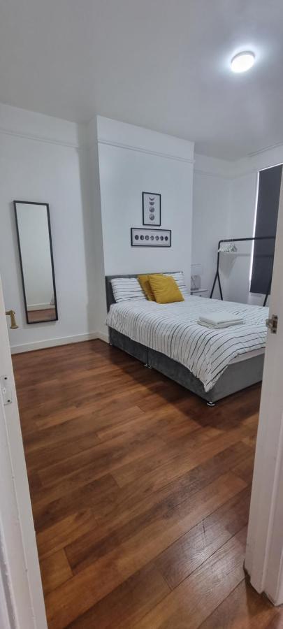 Cricklewood Broadway Guest Home 伦敦 外观 照片