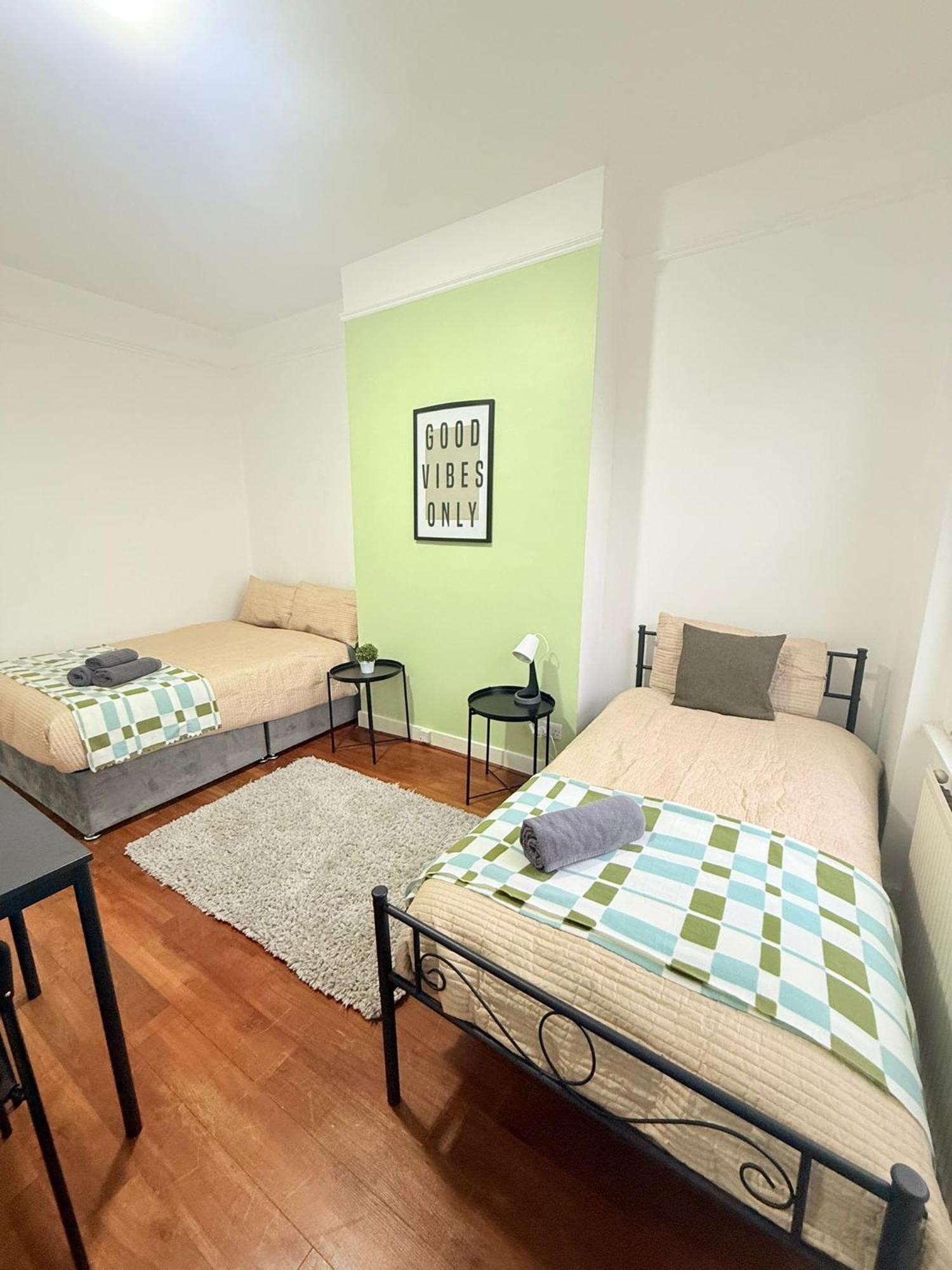 Cricklewood Broadway Guest Home 伦敦 外观 照片