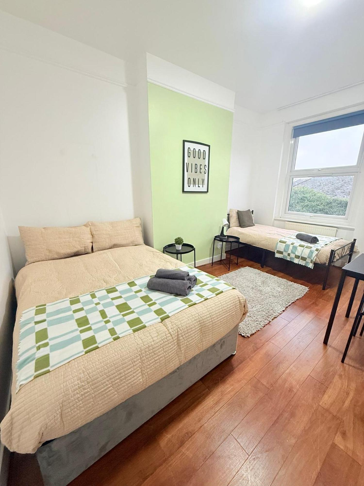 Cricklewood Broadway Guest Home 伦敦 外观 照片
